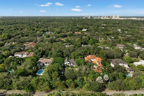 A home in Pinecrest