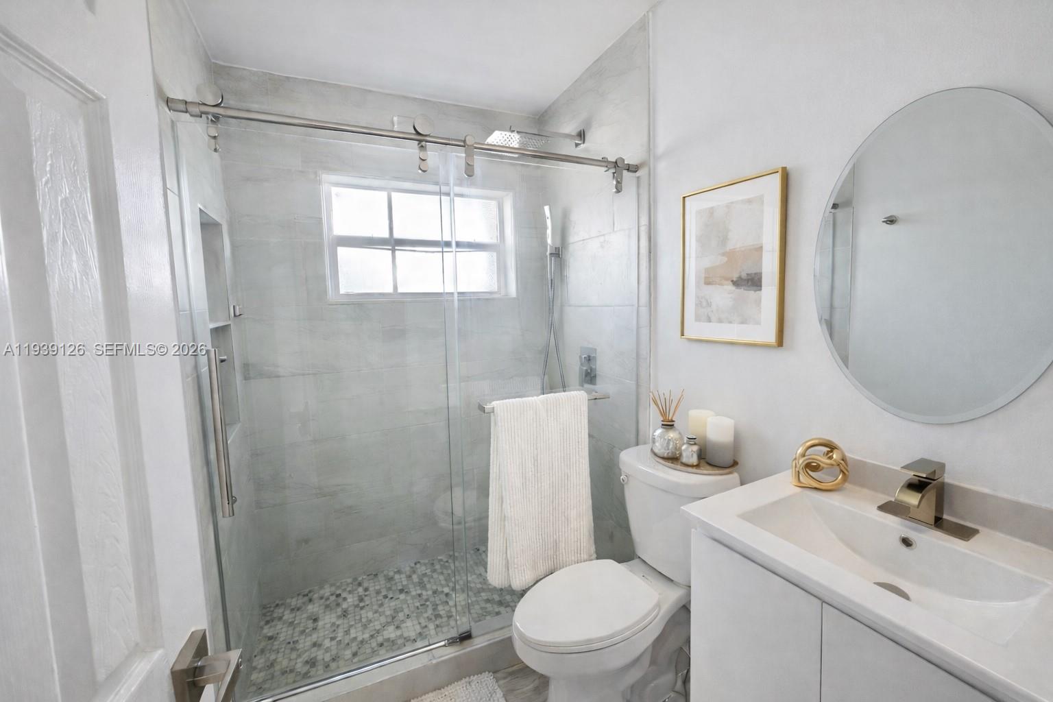 LOPEZ & GONZALEZ PLAZA - Residential Lease