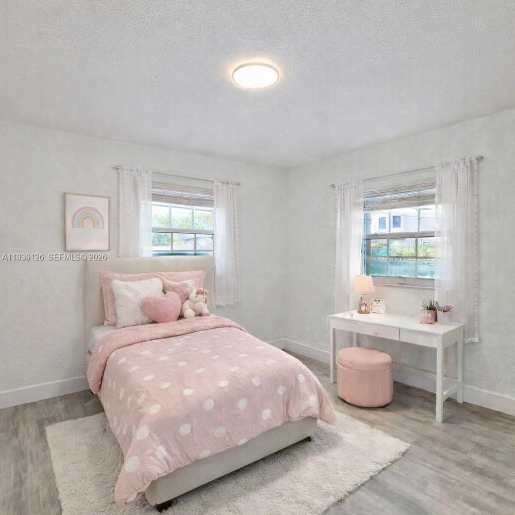 LOPEZ & GONZALEZ PLAZA - Residential Lease