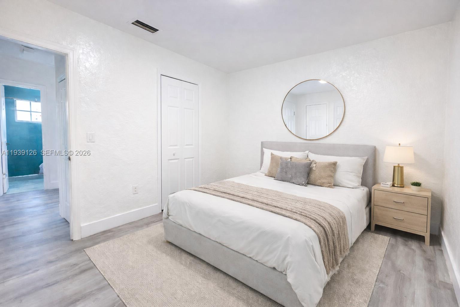 LOPEZ & GONZALEZ PLAZA - Residential Lease