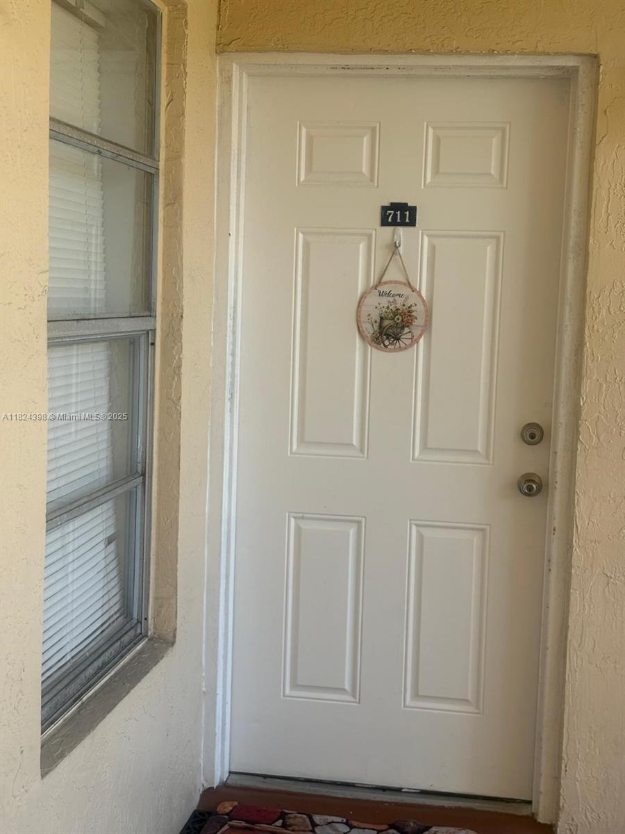 15295 Sw 106th Ln 711, Miami, Broward County, Florida - 2 Bedrooms  
2 Bathrooms - 