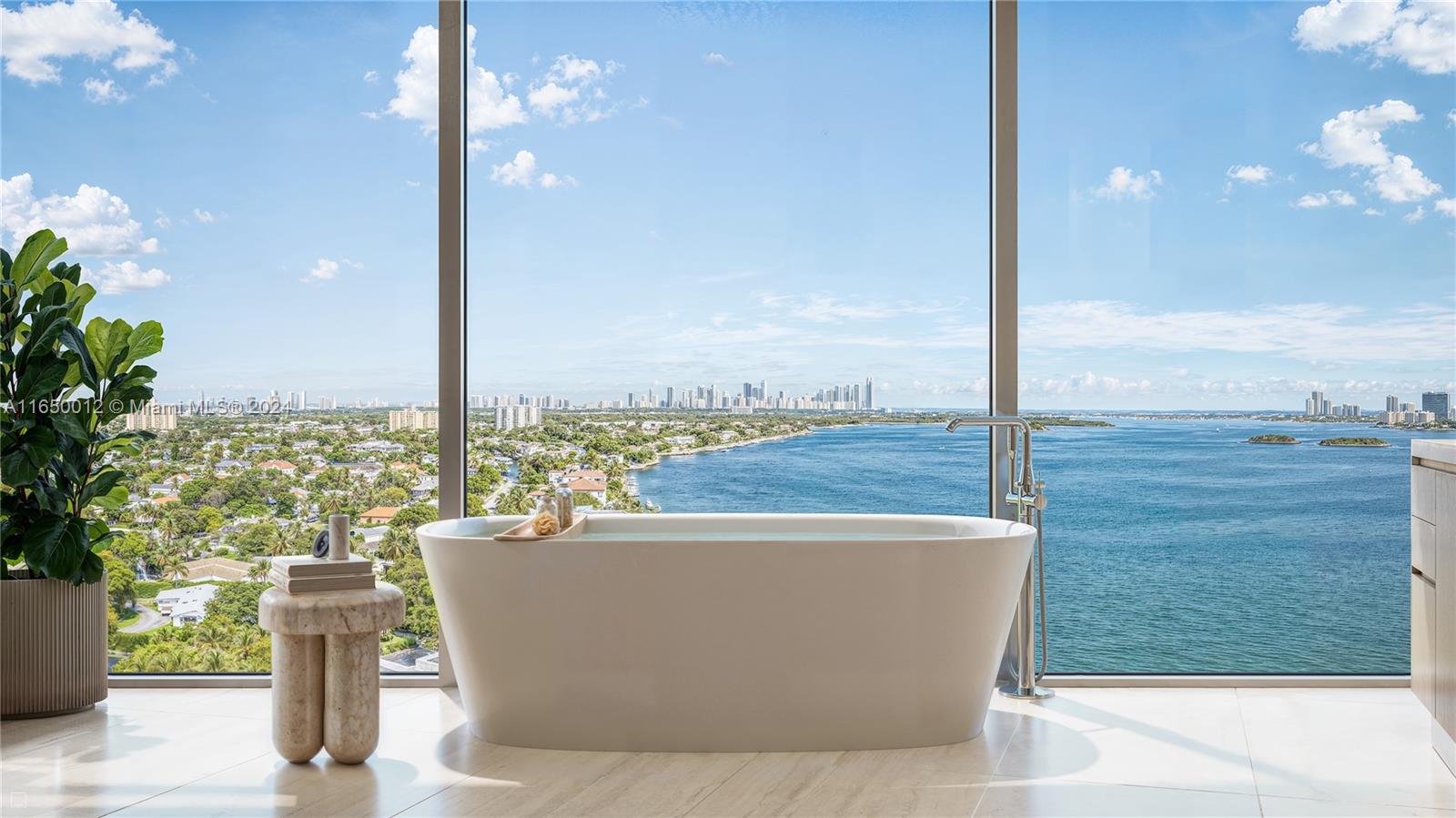 SOLANA BAY - Residential