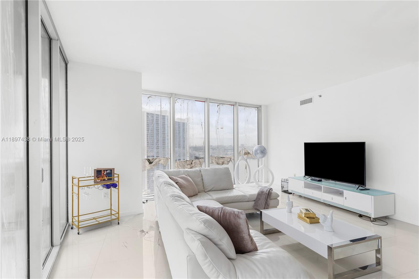 465 Brickell Ave 2702