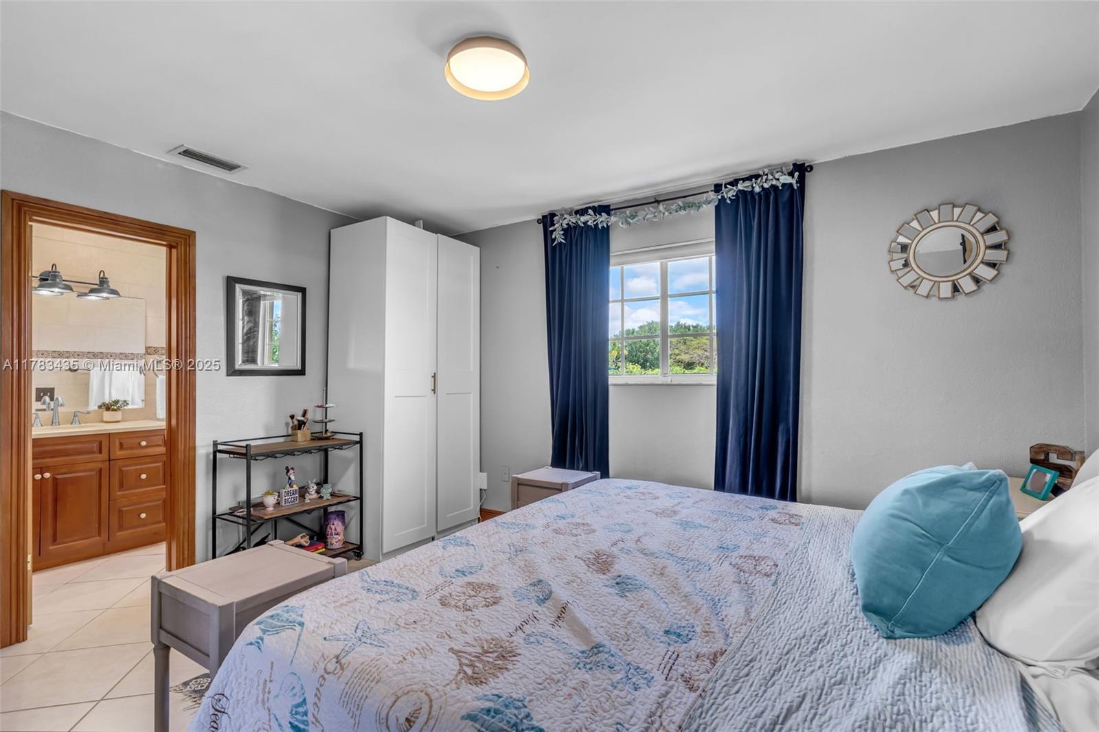 1.08 ACRE farmhouse - Residential