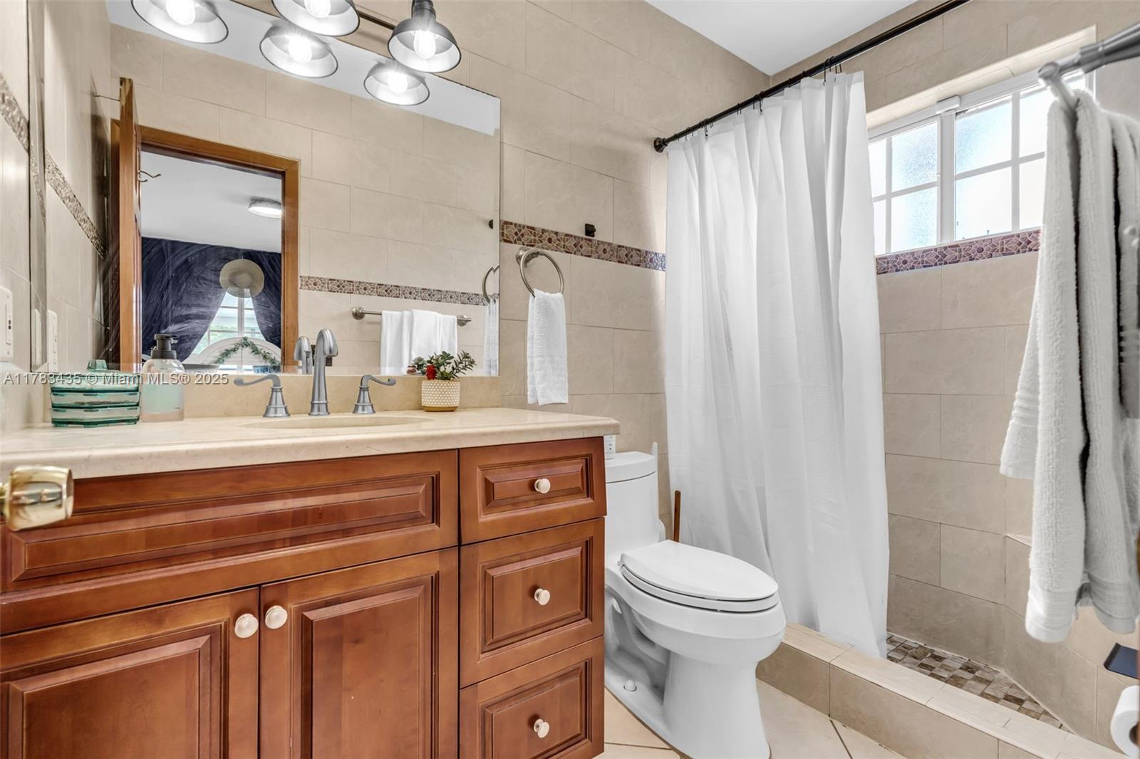 1.08 ACRE farmhouse - Residential