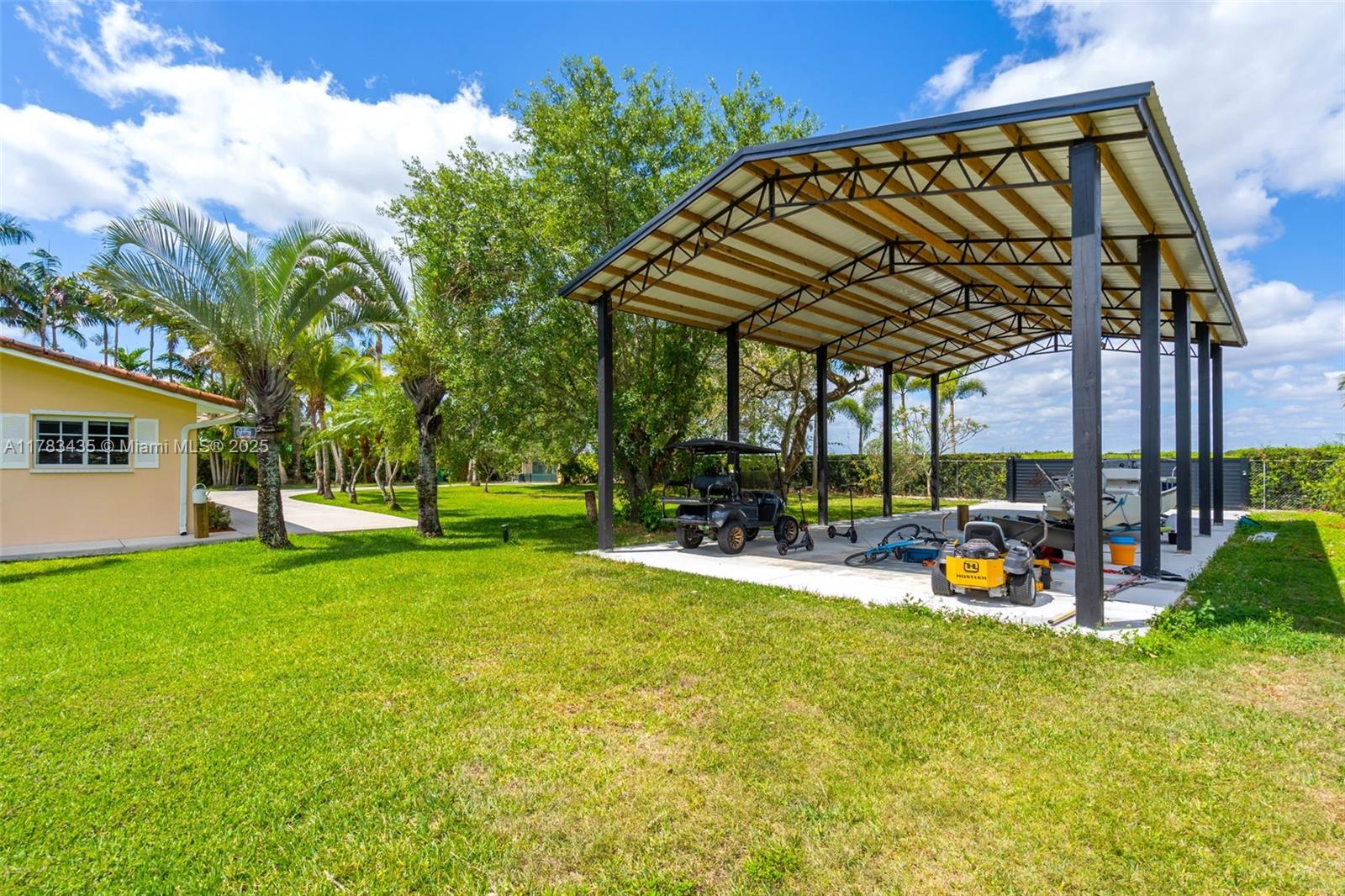 1.08 ACRE farmhouse - Residential