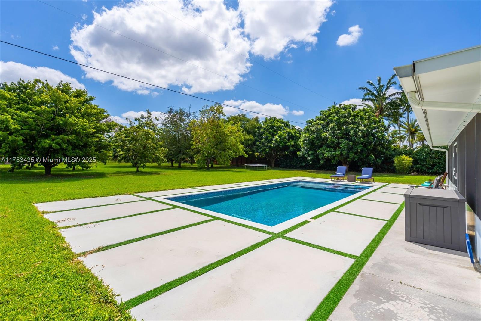 1.08 ACRE farmhouse - Residential