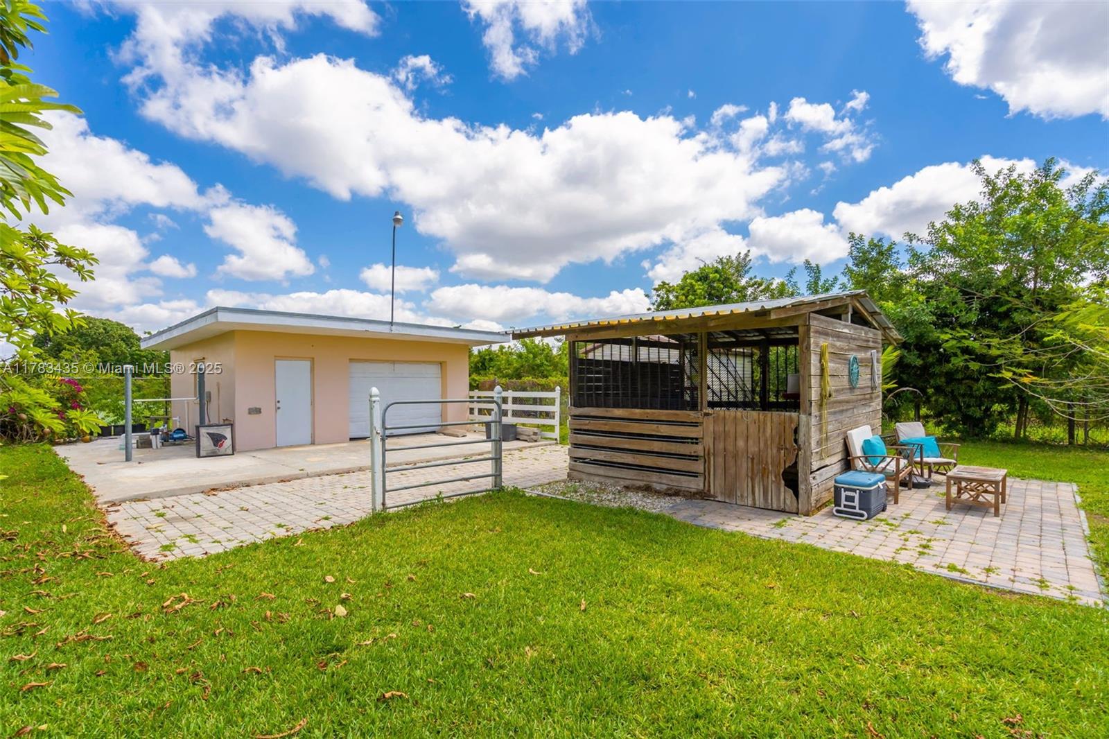 1.08 ACRE farmhouse - Residential