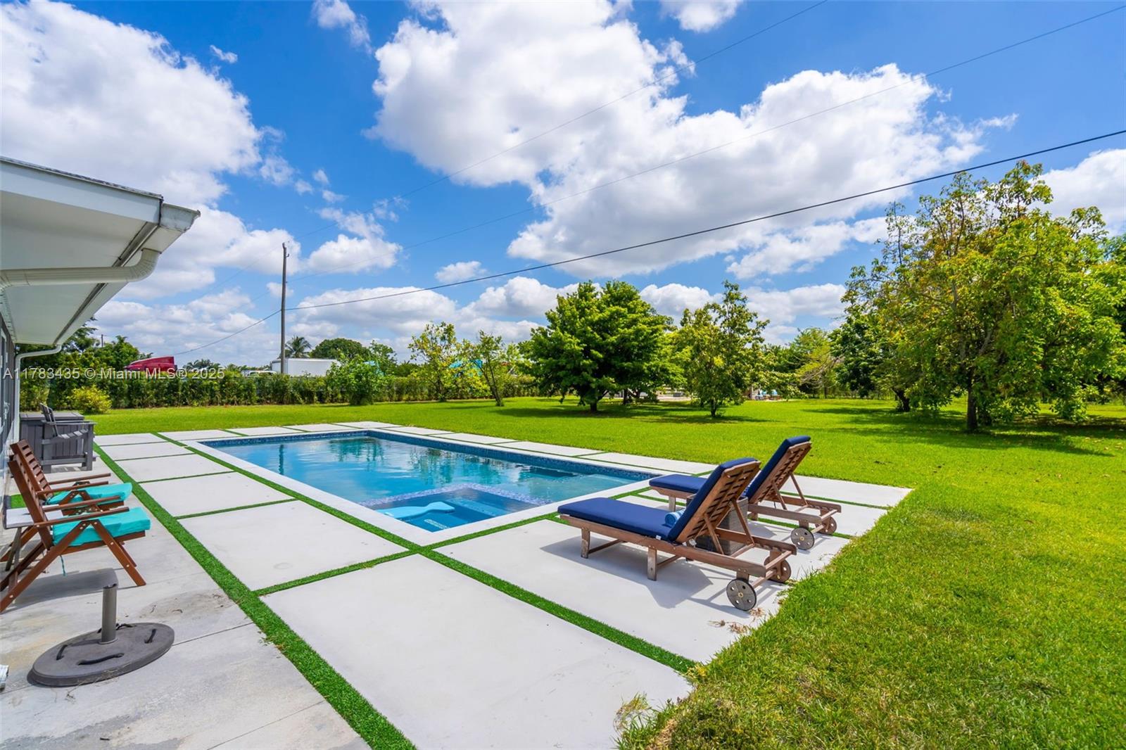 1.08 ACRE farmhouse - Residential