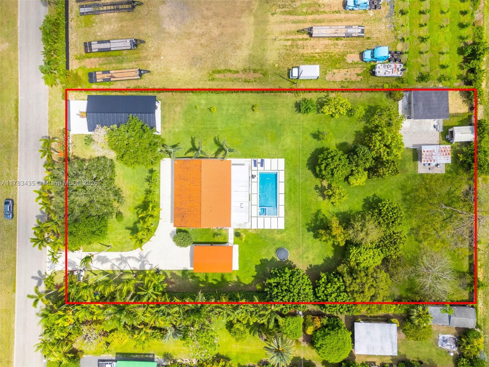 1.08 ACRE farmhouse - Residential