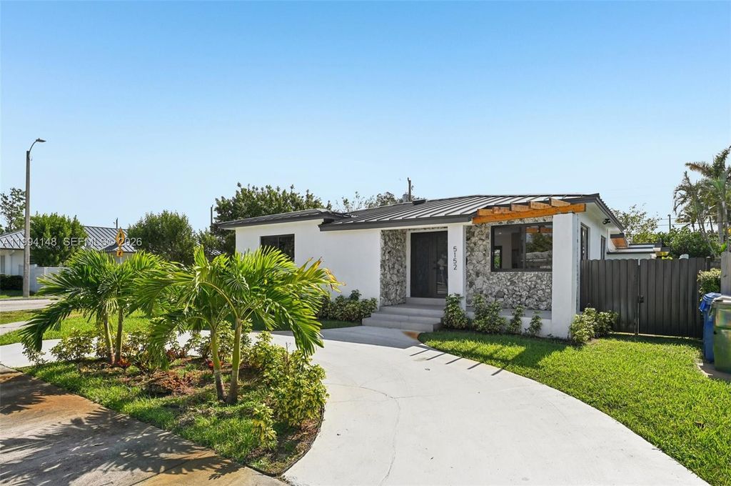 Photo of 5152 SW 6th St, Miami, FL 33134 (MLS # A11994148)