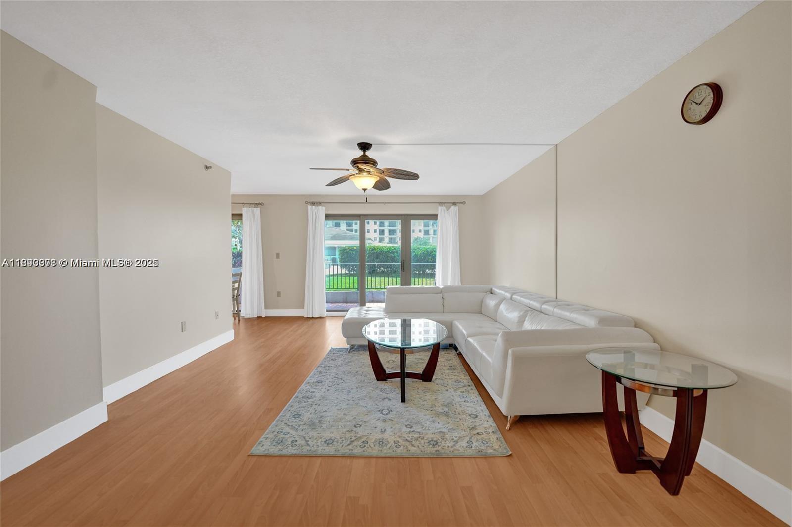 SUMMIT CONDO - Residential