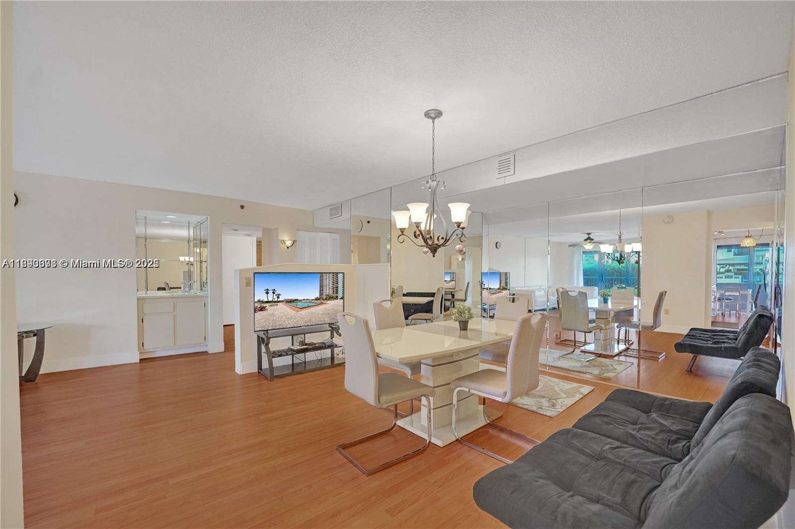 SUMMIT CONDO - Residential