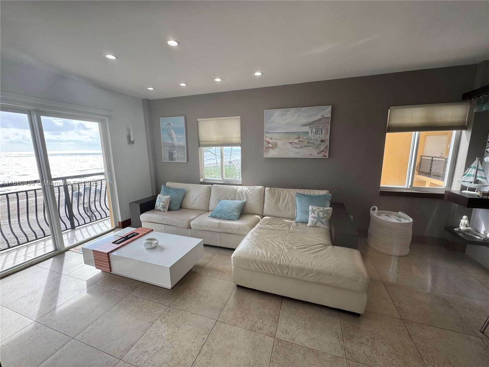 LA PLAYA CONDOMINIUMS - Residential Lease