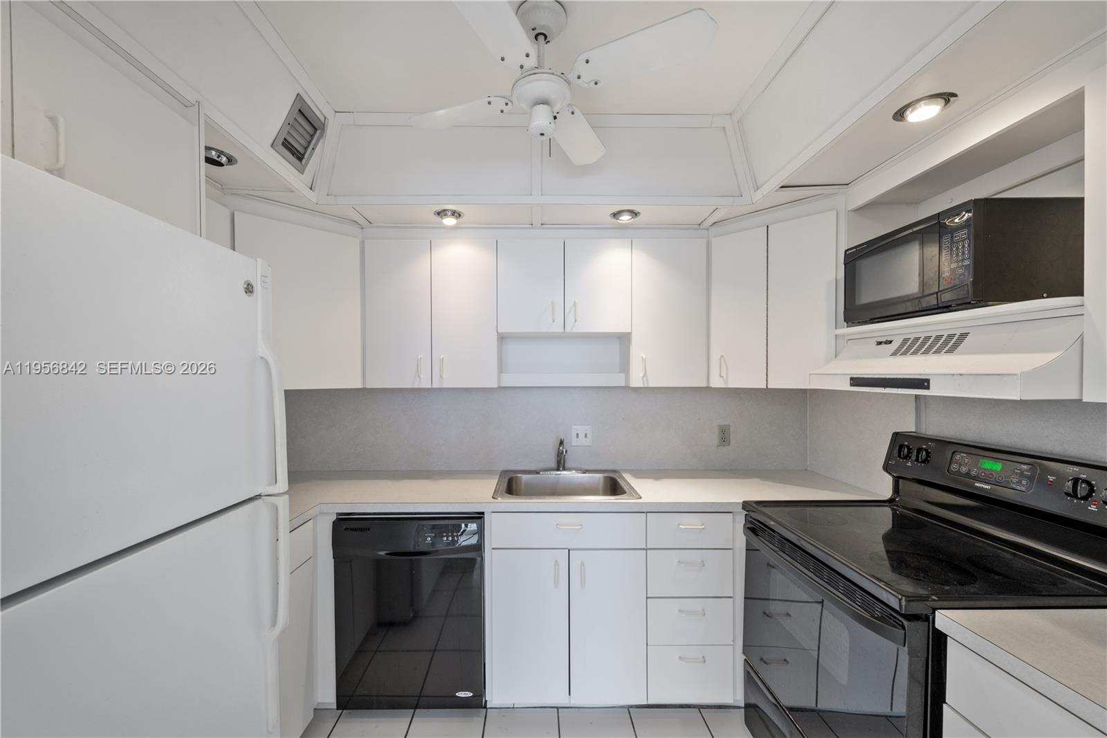 BONEFISH TOWERS (74 UNITS - Residential