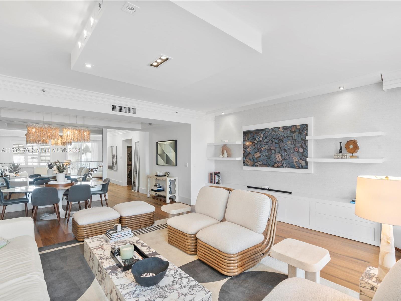 SEASIDE CONDO - Residential
