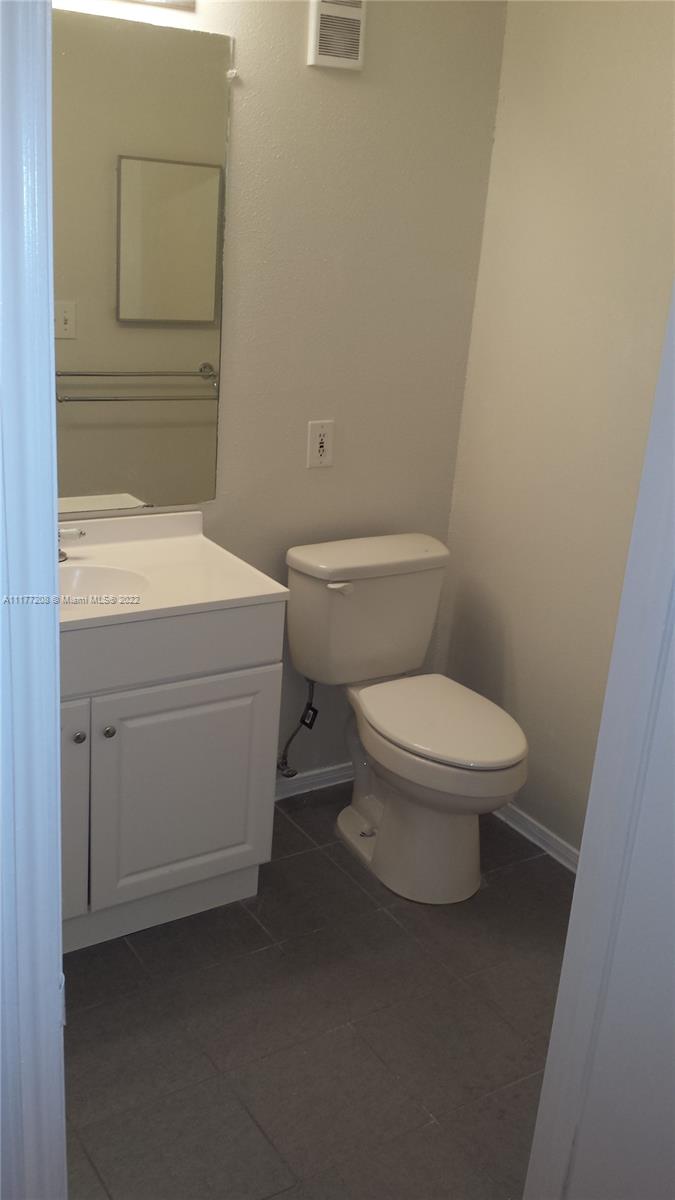 SAILBOAT POINTE CONDO - Residential
