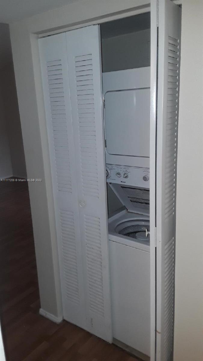 SAILBOAT POINTE CONDO - Residential