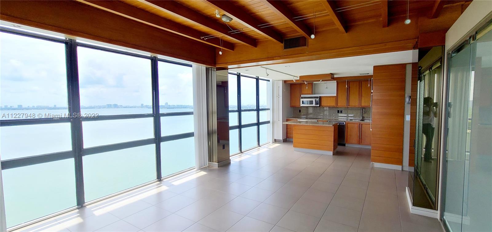 CHARTER CLUB CONDO - Residential Lease