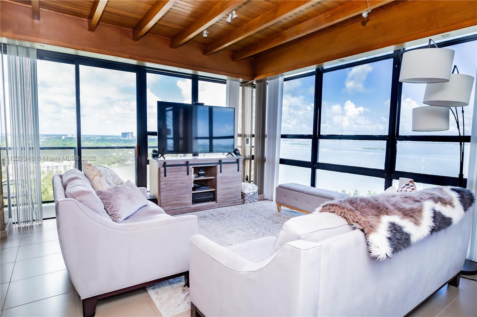 CHARTER CLUB CONDO - Residential Lease