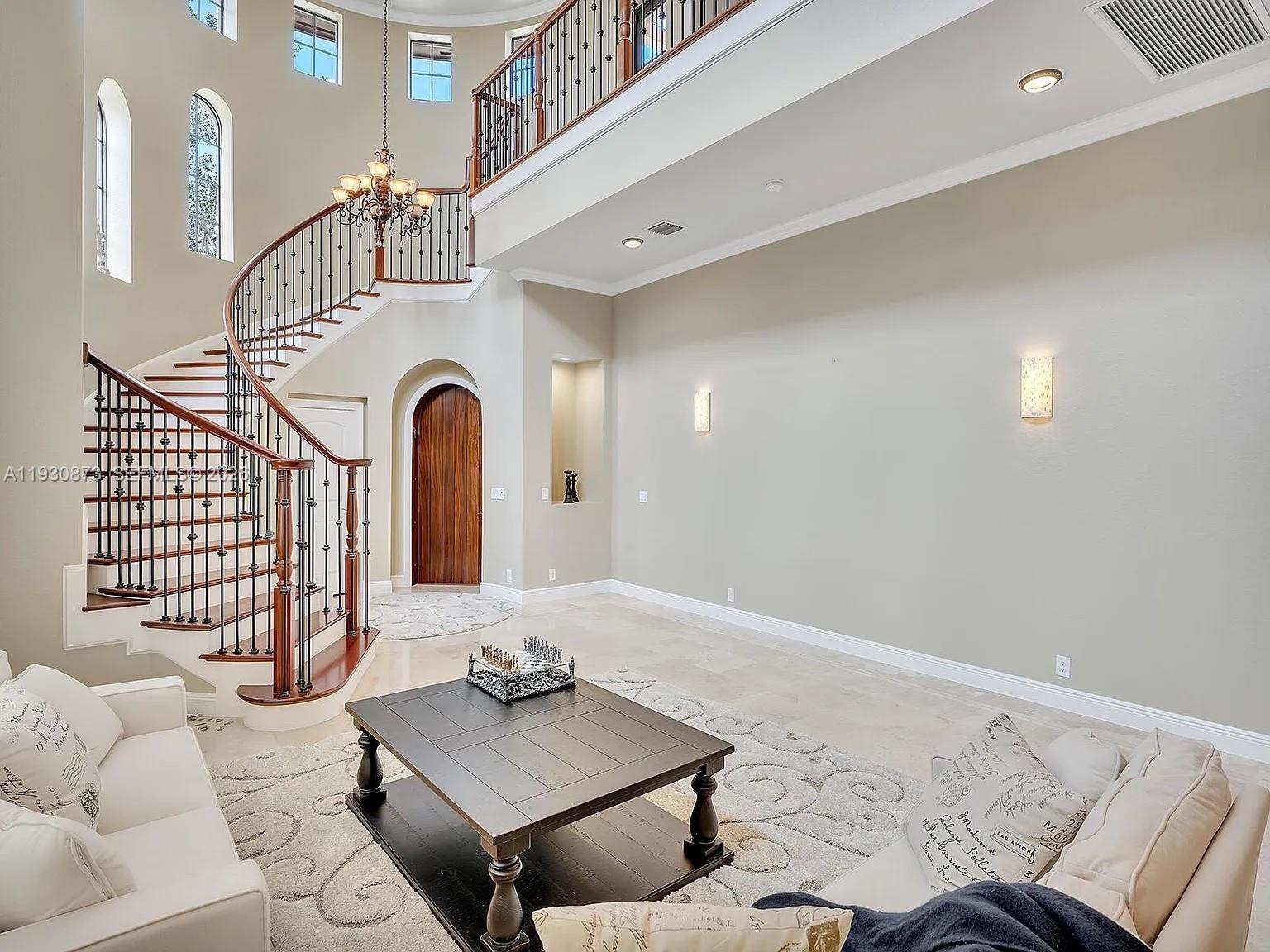 PARKLAND GOLF AND COUNTRY - Residential