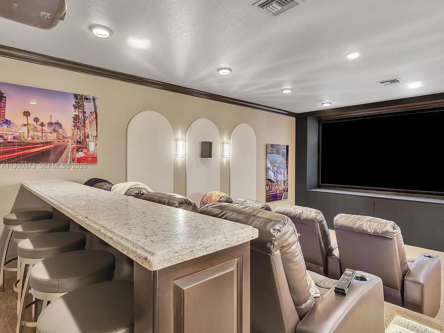 PARKLAND GOLF AND COUNTRY - Residential