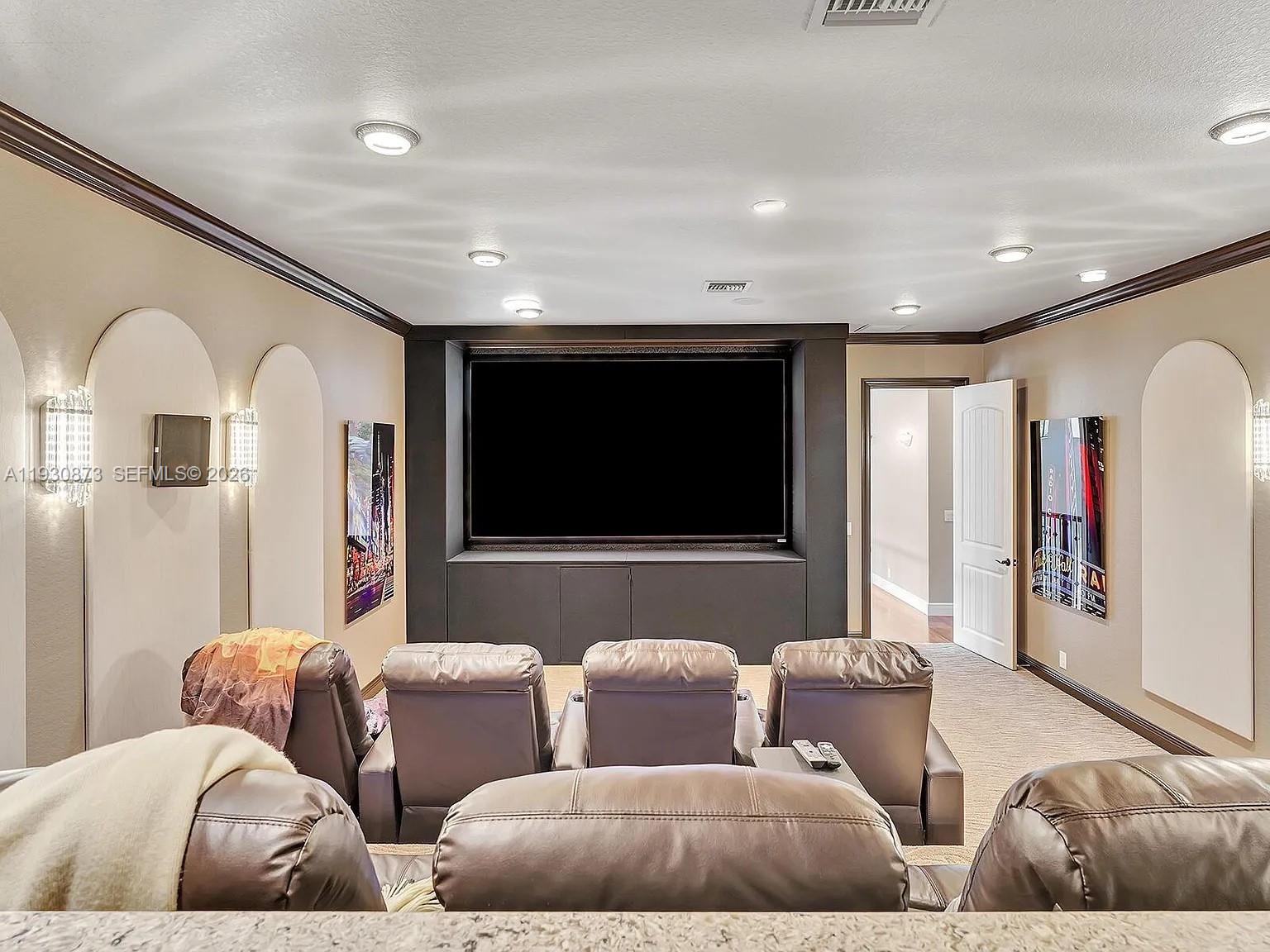 PARKLAND GOLF AND COUNTRY - Residential