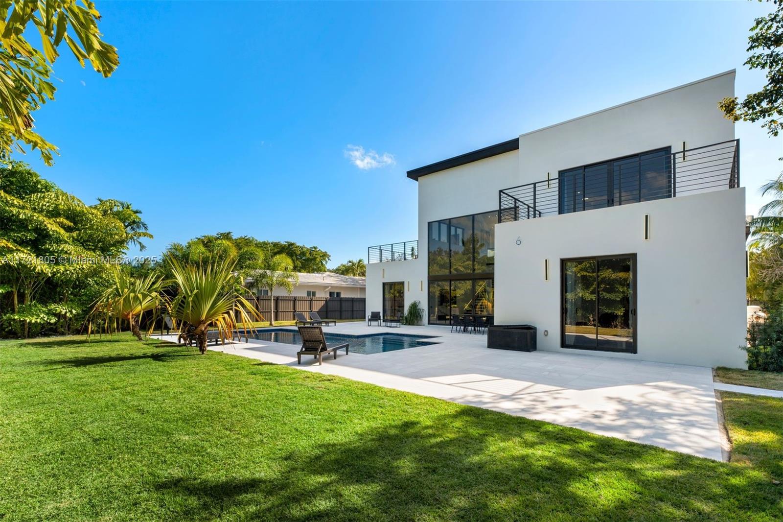 MITCHELL MANOR EXTEN - Residential