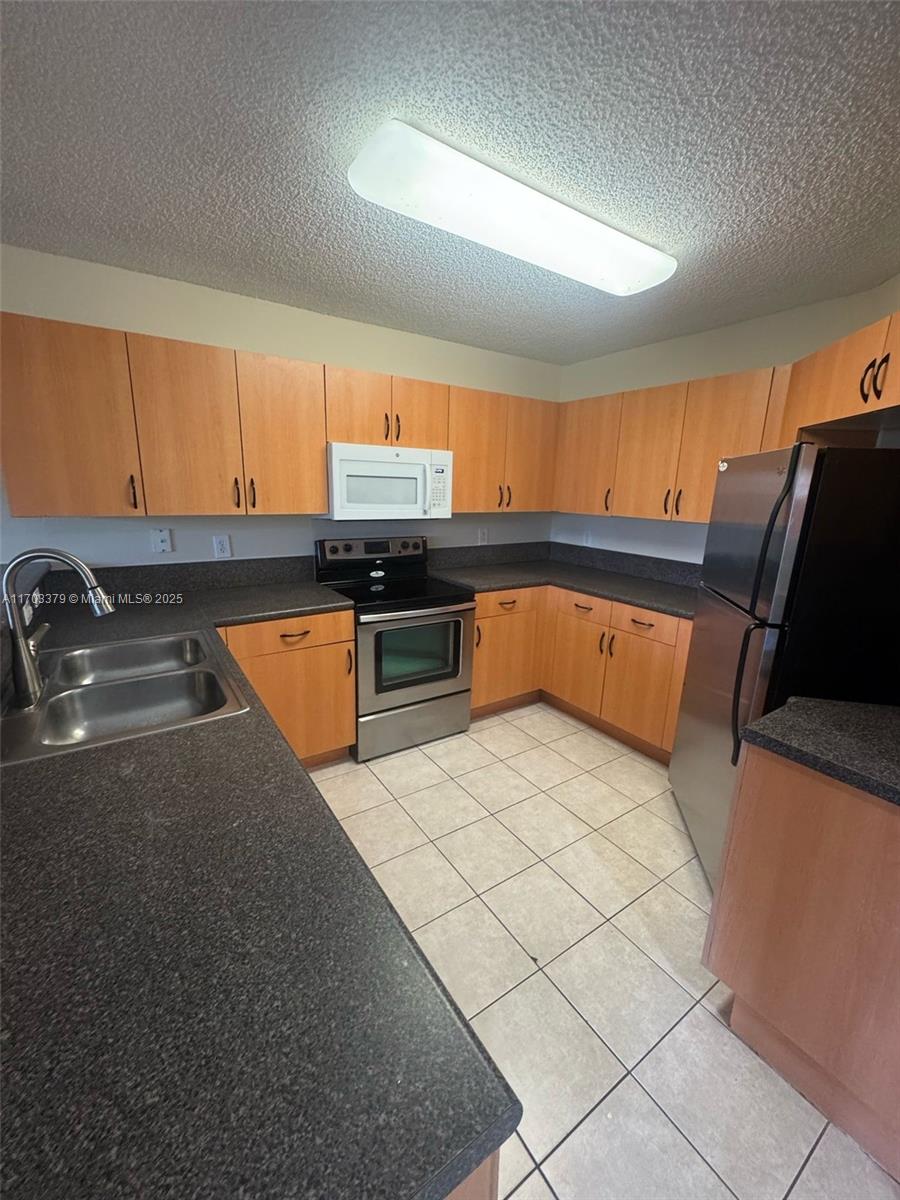 1211 Imperial Lake Rd /