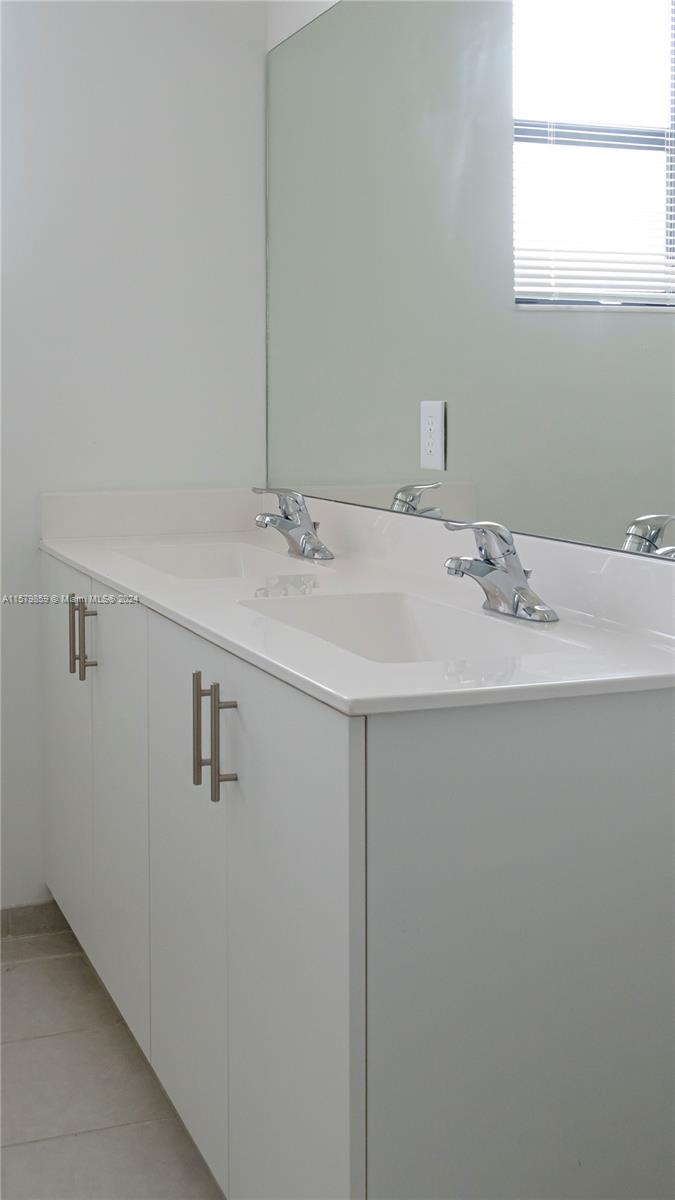 VIA VENTURA NEIGHBORHOOD - Residential Lease