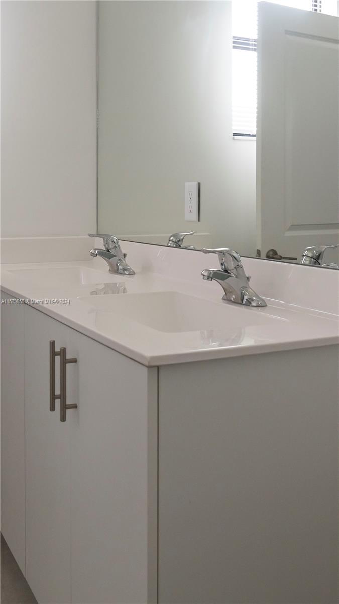 VIA VENTURA NEIGHBORHOOD - Residential Lease