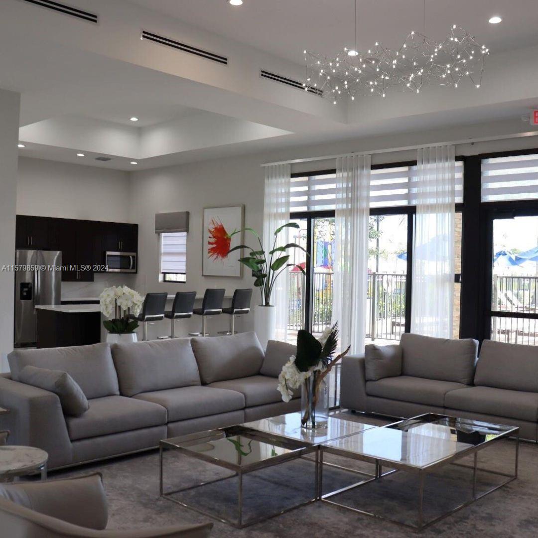 VIA VENTURA NEIGHBORHOOD - Residential Lease