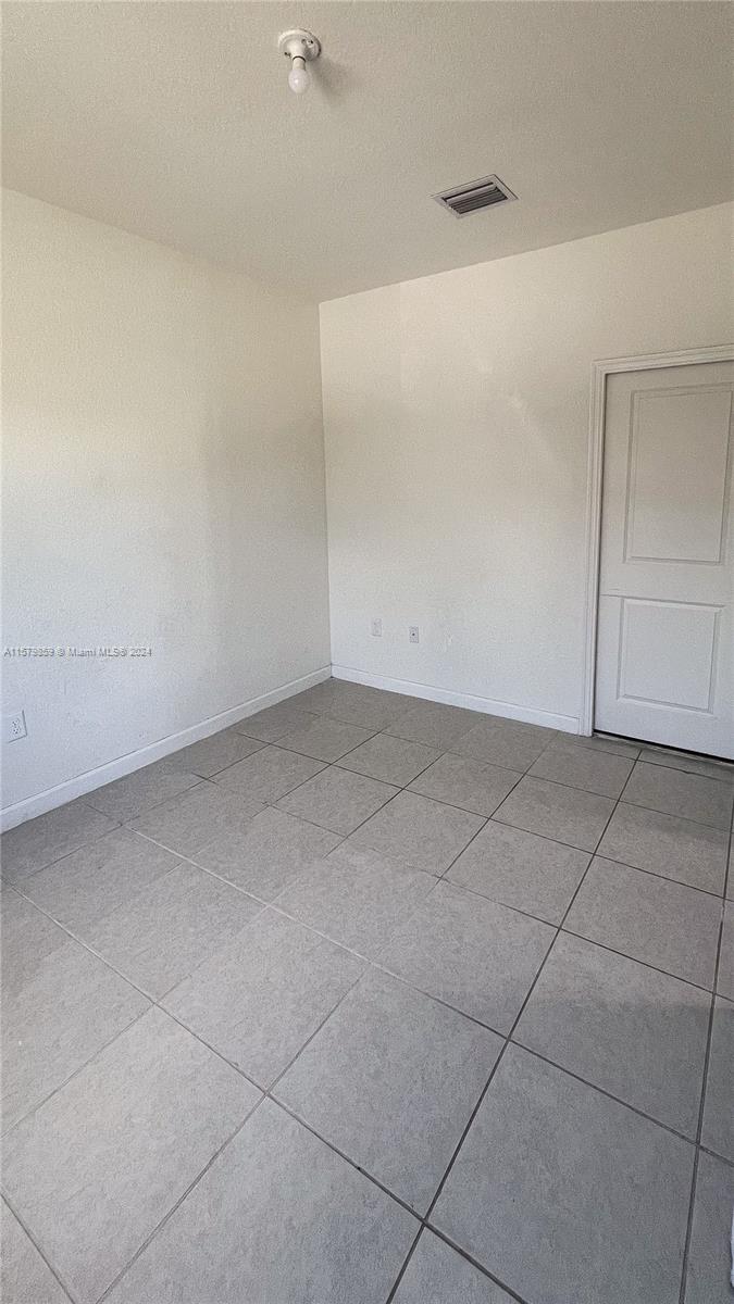 VIA VENTURA NEIGHBORHOOD - Residential Lease