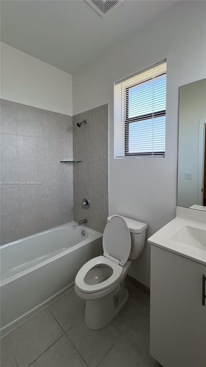 VIA VENTURA NEIGHBORHOOD - Residential Lease
