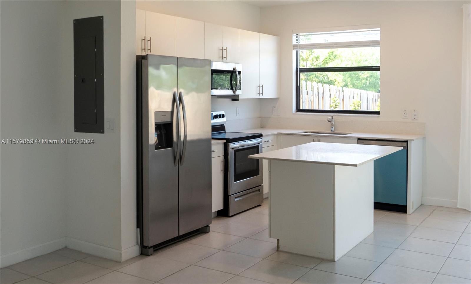 VIA VENTURA NEIGHBORHOOD - Residential Lease