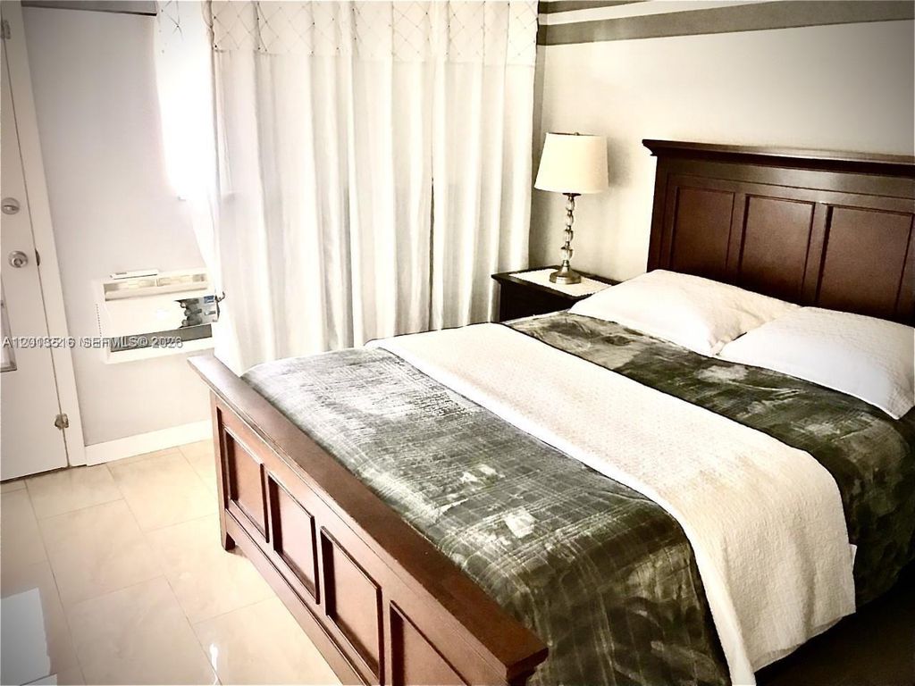 Photo of 900 SW 11th Ave #17C, Hallandale Beach, FL 33009 (MLS # A12013516)