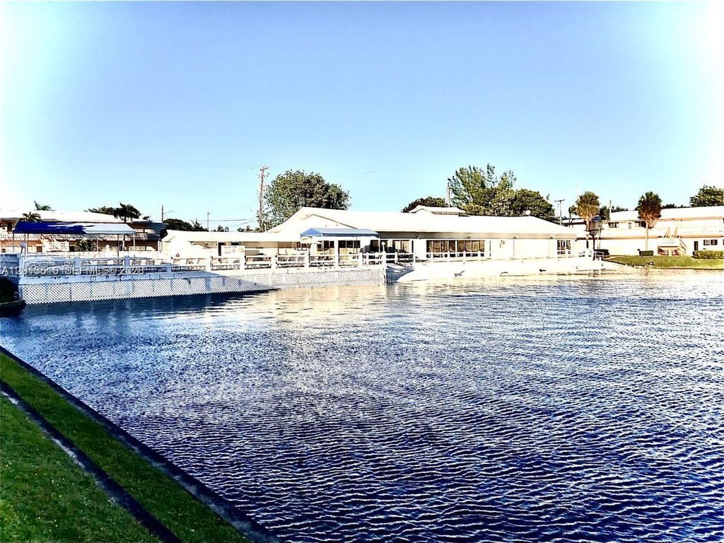 Photo of 900 SW 11th Ave #17C, Hallandale Beach, FL 33009 (MLS # A12013516)