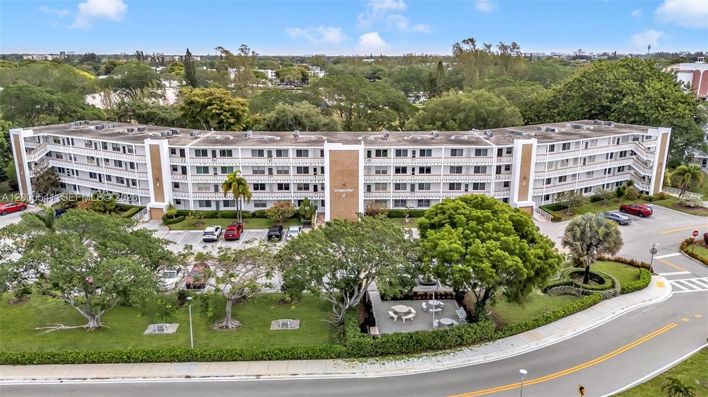 Photo of 1038 Lyndhurst J #1038, Deerfield Beach, FL 33442 (MLS # A12005541)