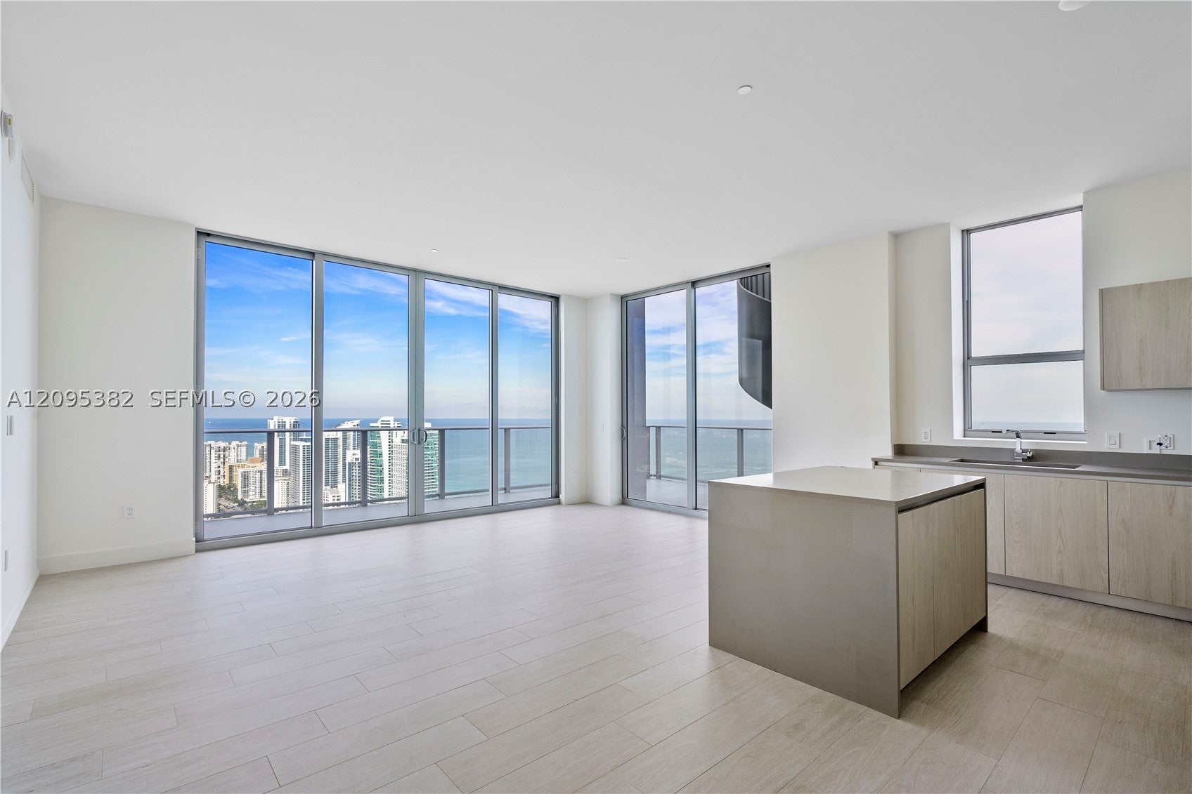 4010 S S Ocean Dr T4301-PENTHOUSE