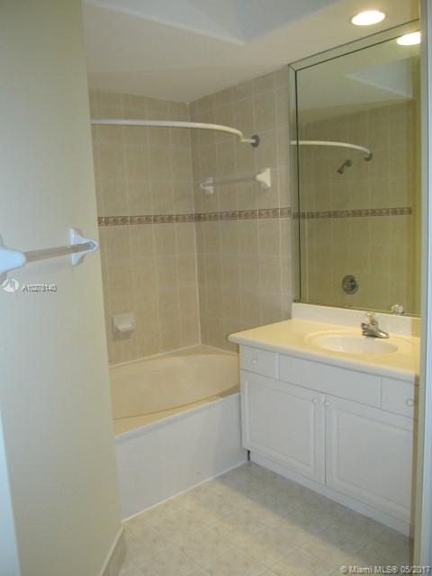 COSTA DORADA - Residential Lease