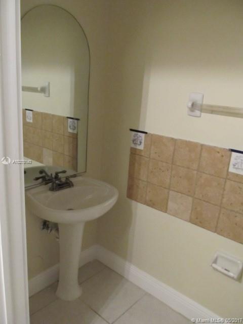 COSTA DORADA - Residential Lease