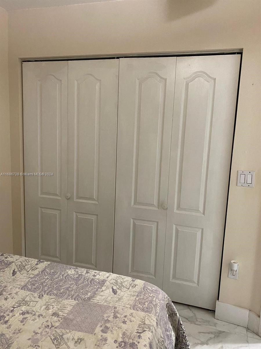 LAKES BY THE BAY SEC 8 - Residential Lease