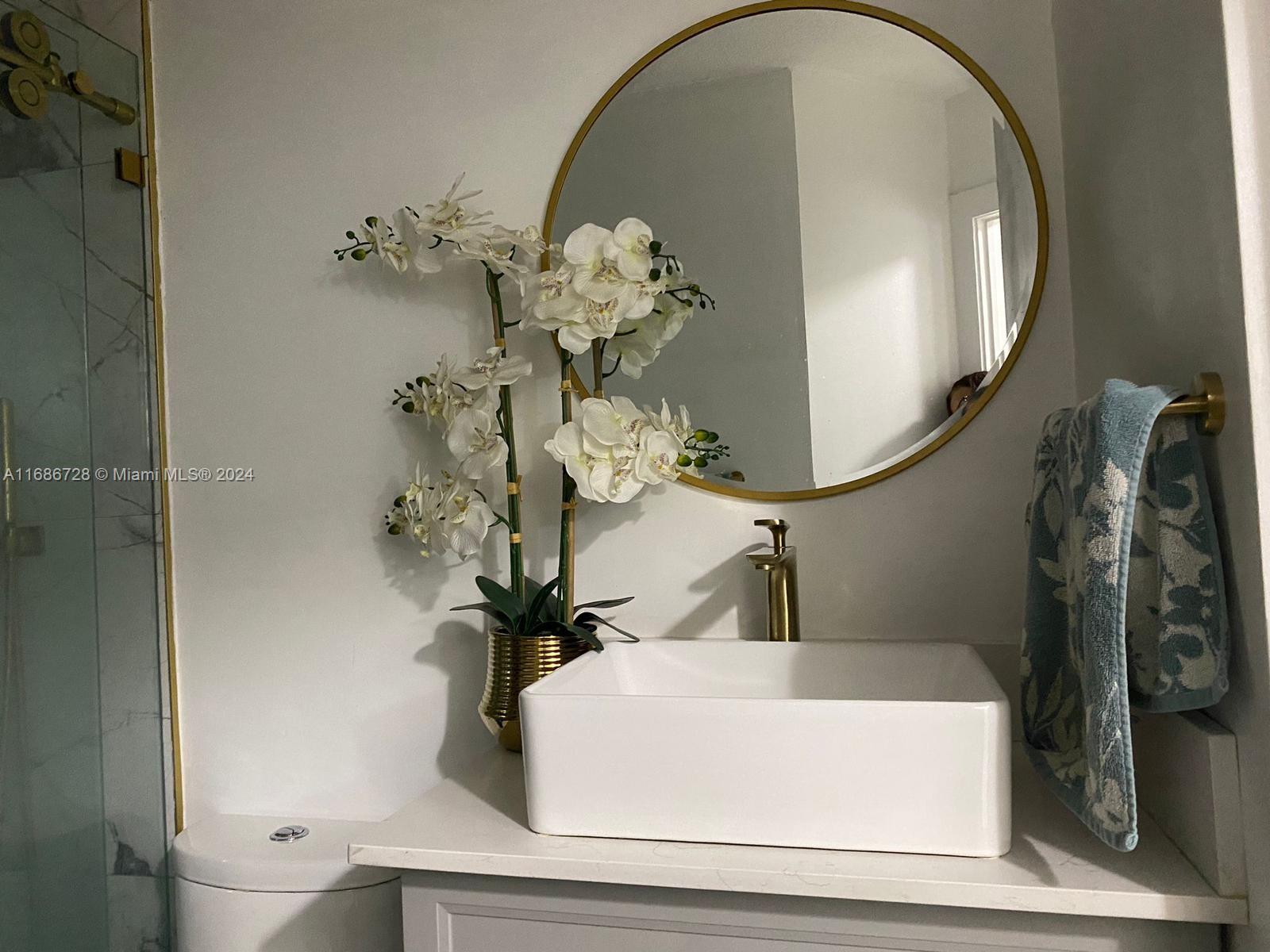 LAKES BY THE BAY SEC 8 - Residential Lease