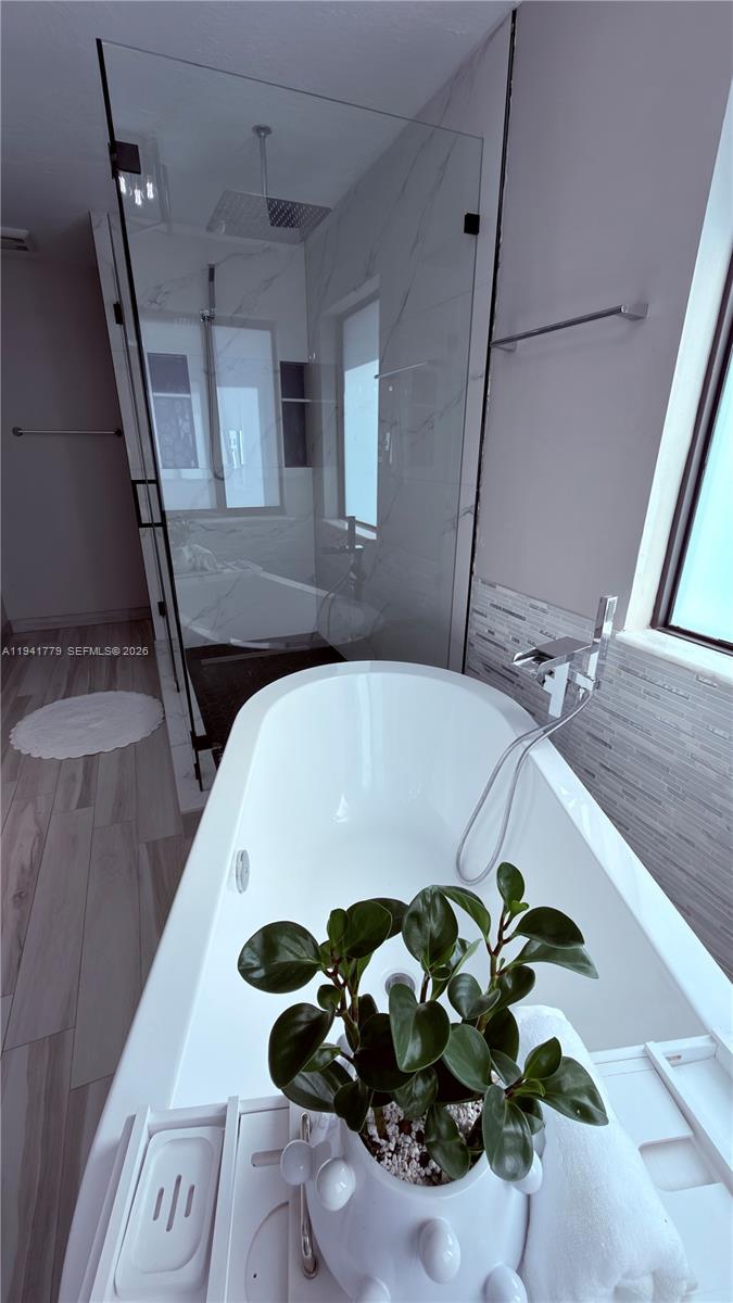 MILLER COVE FIRST ADDITIO - Residential