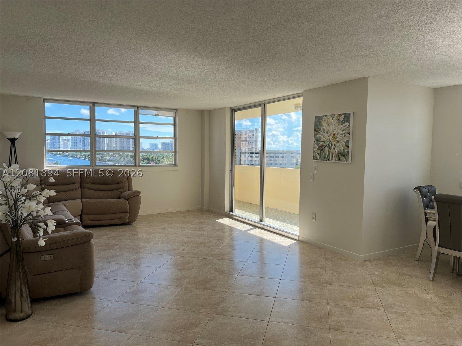 1833 S Ocean Dr 812