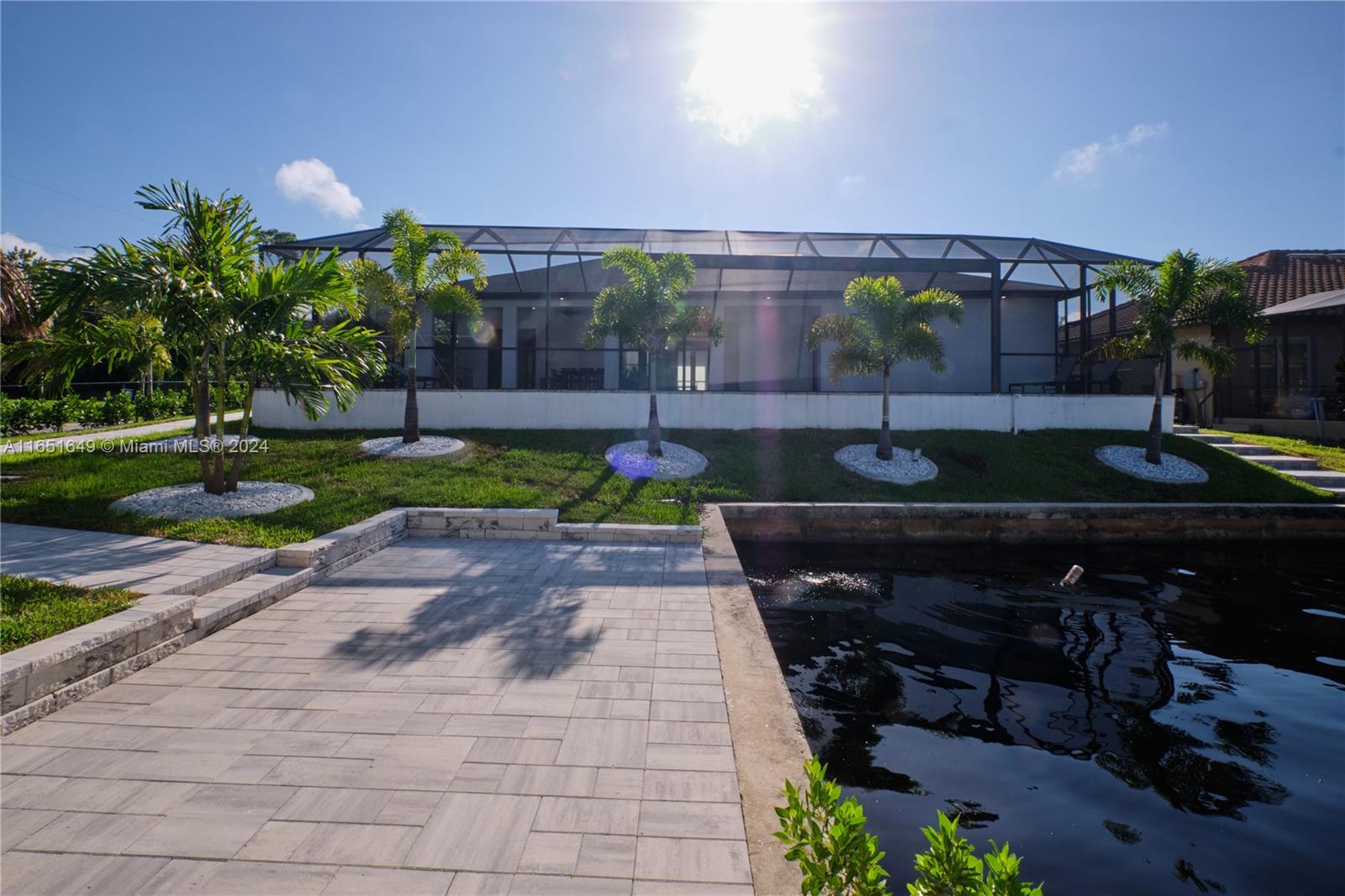 Untd Flr Fruit Cos 1st - Residential