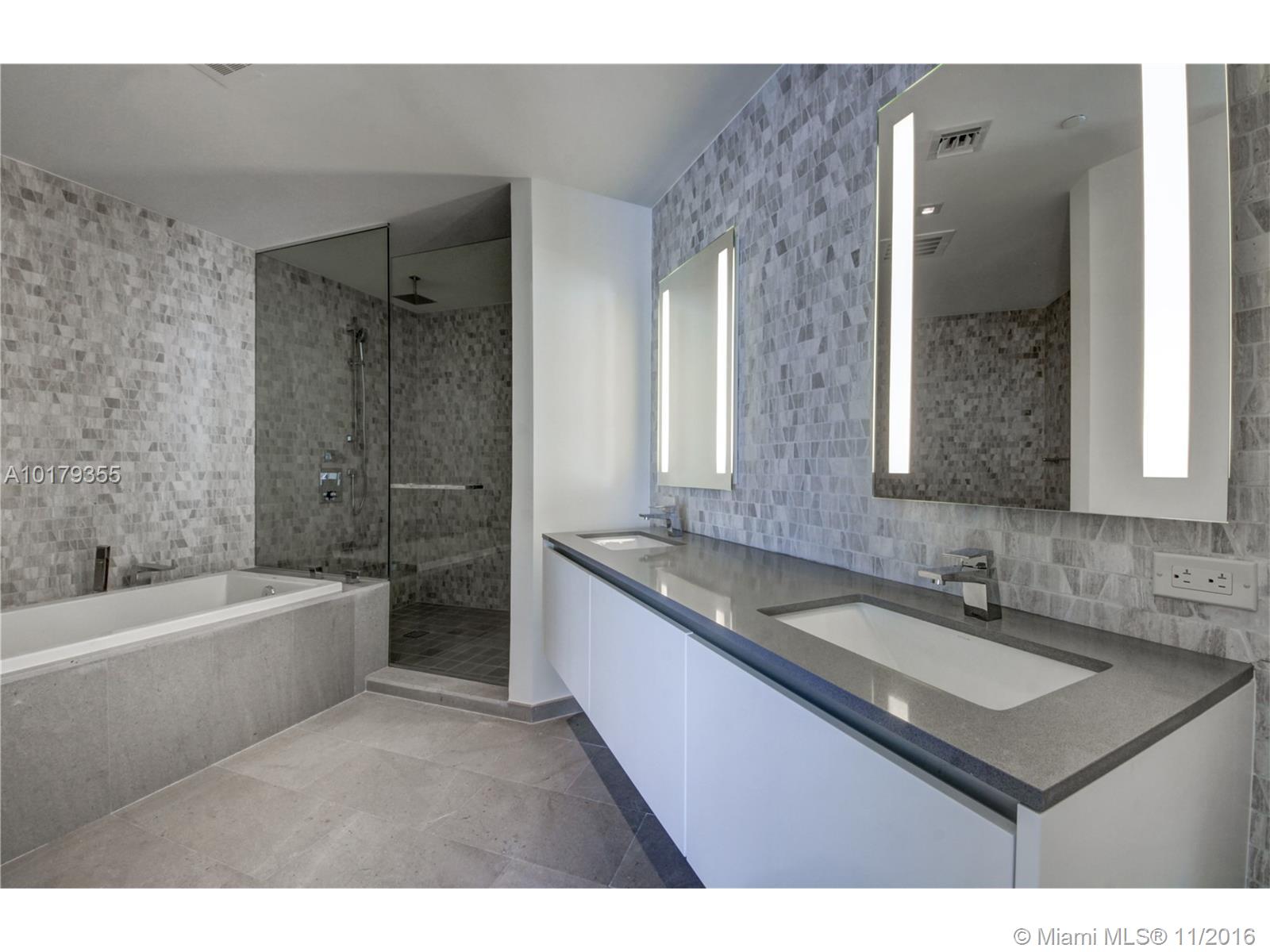 BRICKELL CITY CENTRE REAC - Residential Lease