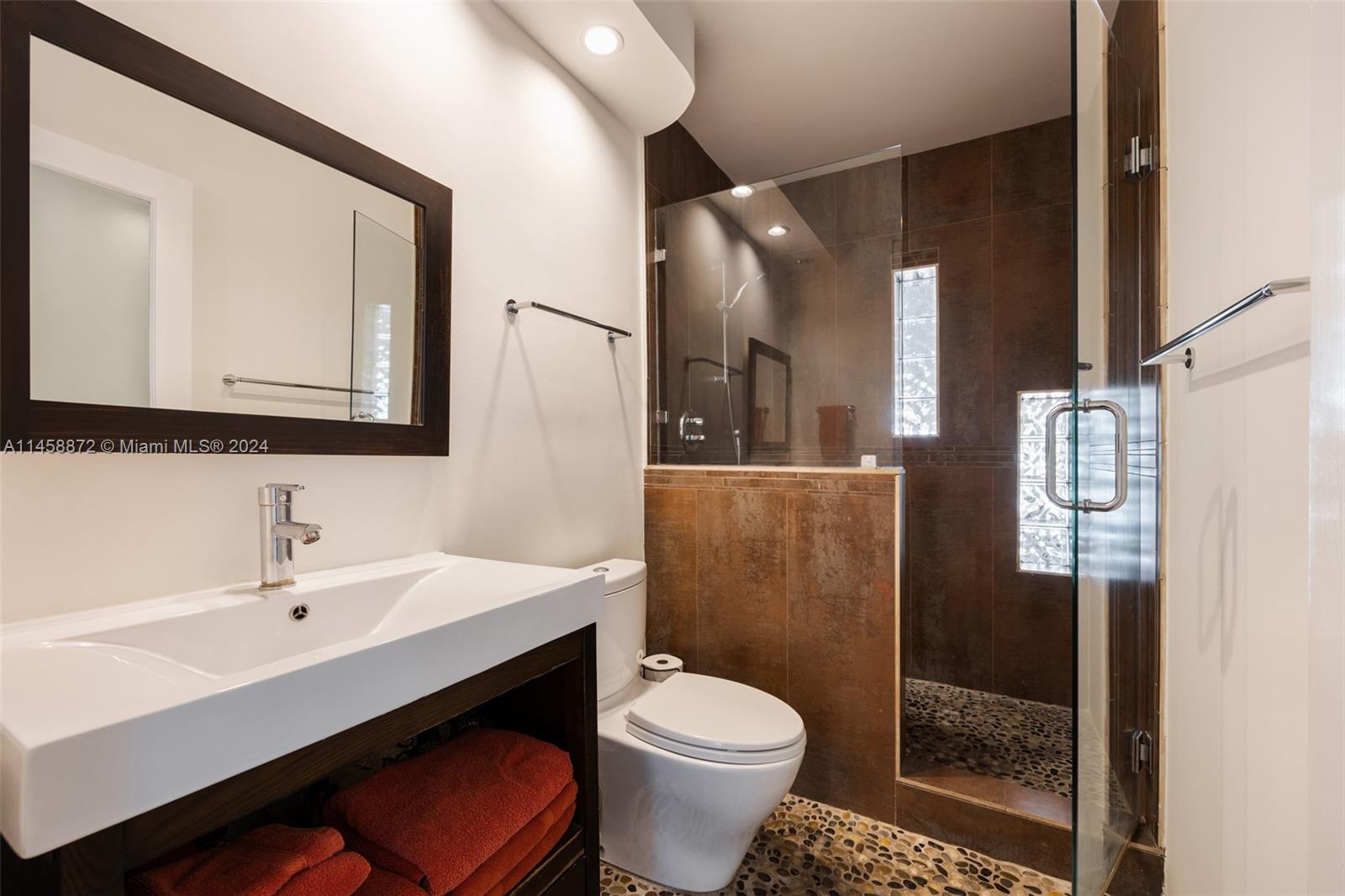 SUNSHINE VISTAS - Residential