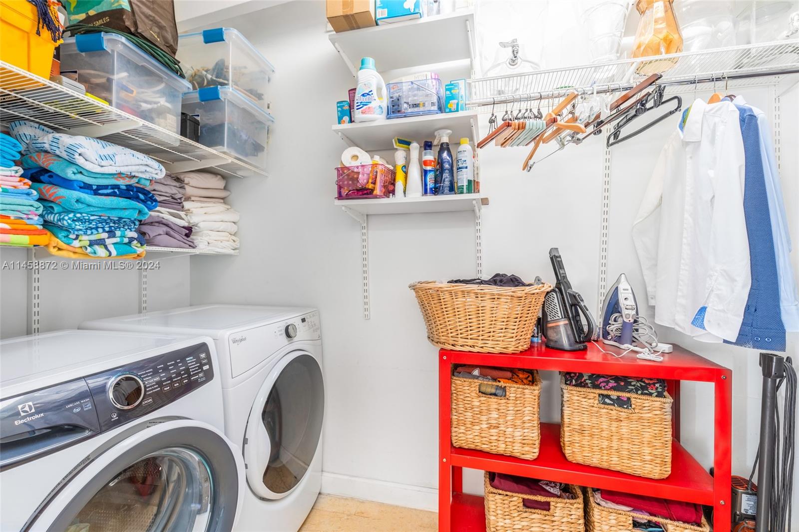 SUNSHINE VISTAS - Residential