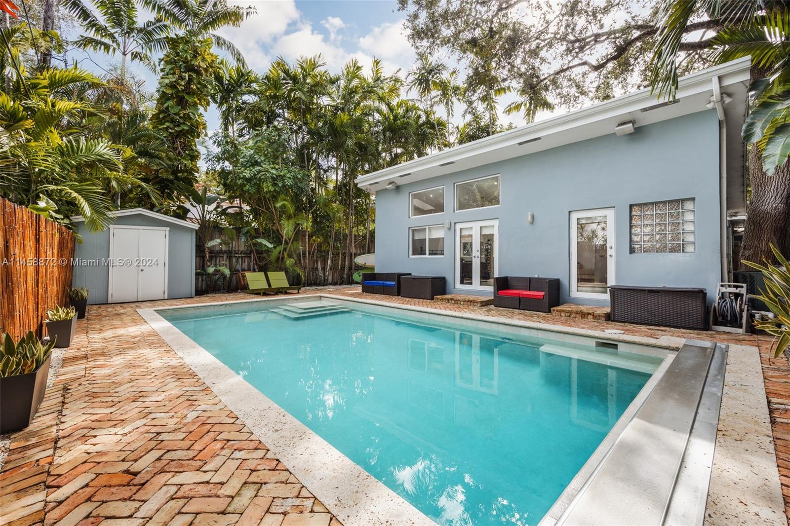 SUNSHINE VISTAS - Residential